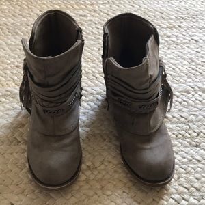 Girl’s JellyPop boots size 12